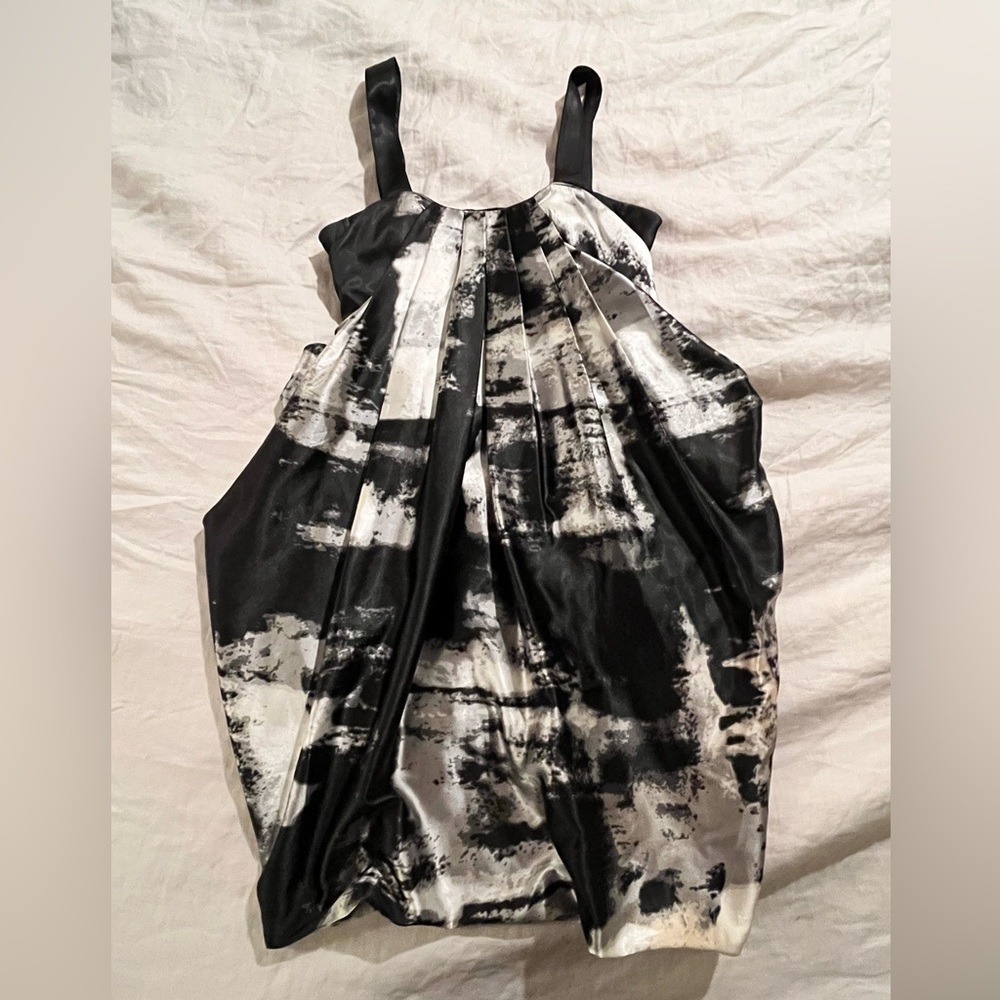 Unique, beautiful going-out dress with abstract print.